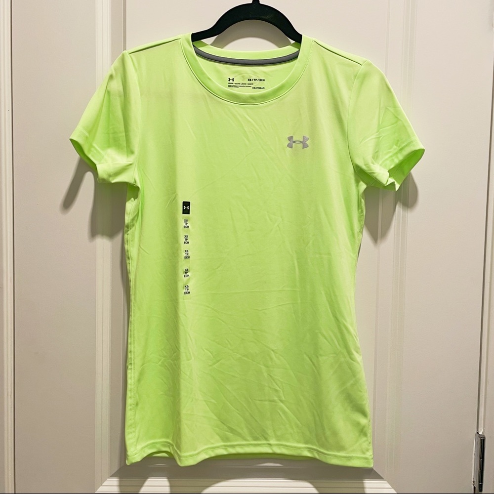 NWT Under Armour women Tees Short sleeve tops